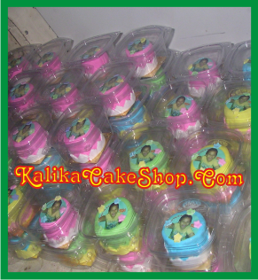 Edible mini cake kiki