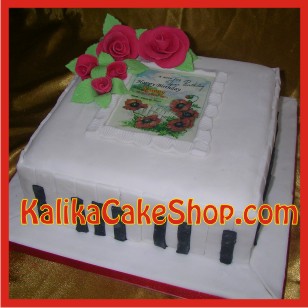 Cake Piano White