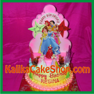 barbie Regina Background Cake