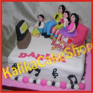 Kue ulang tahun karaoke dahlia