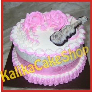 Soft pink Guitar Cake