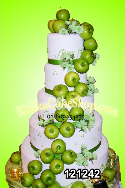 Wedding cake 5SS Apple Green