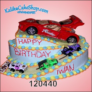 Kue Ulang Tahun Mobil Merah