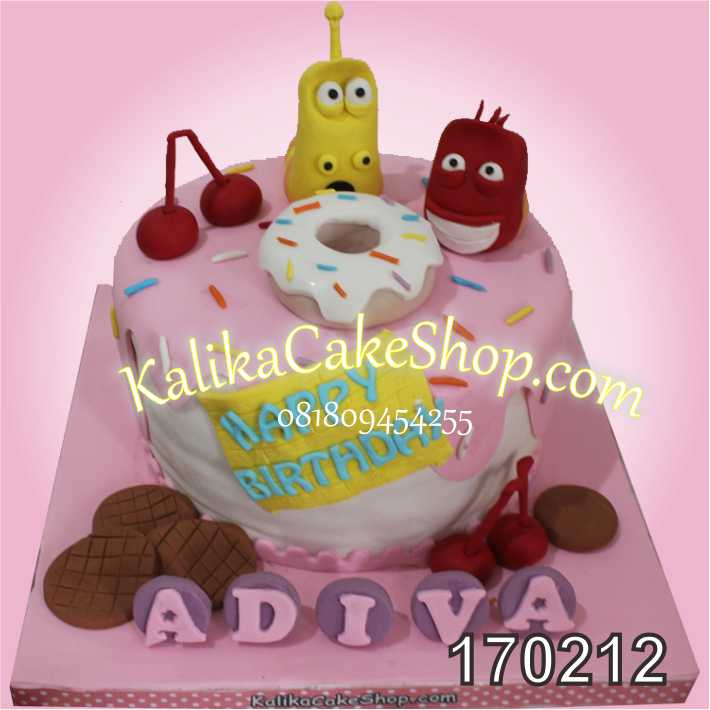 Cake ulang tahun larva Adiva